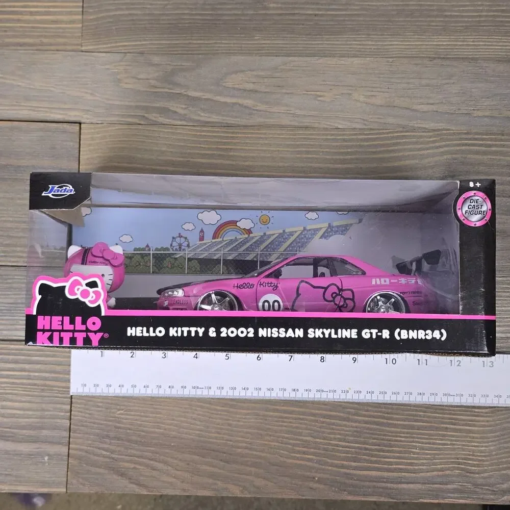 Jada Toys - 1/24 2002 Nissan Skyline GT-R (BNR34) with Hello Kitty Figure -